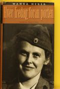 Hver fredag foran porten