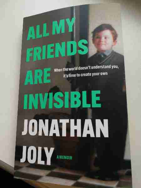 All my friends are invisible