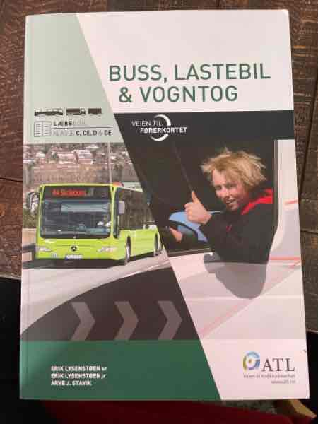 Buss, lastebil og vogntog
