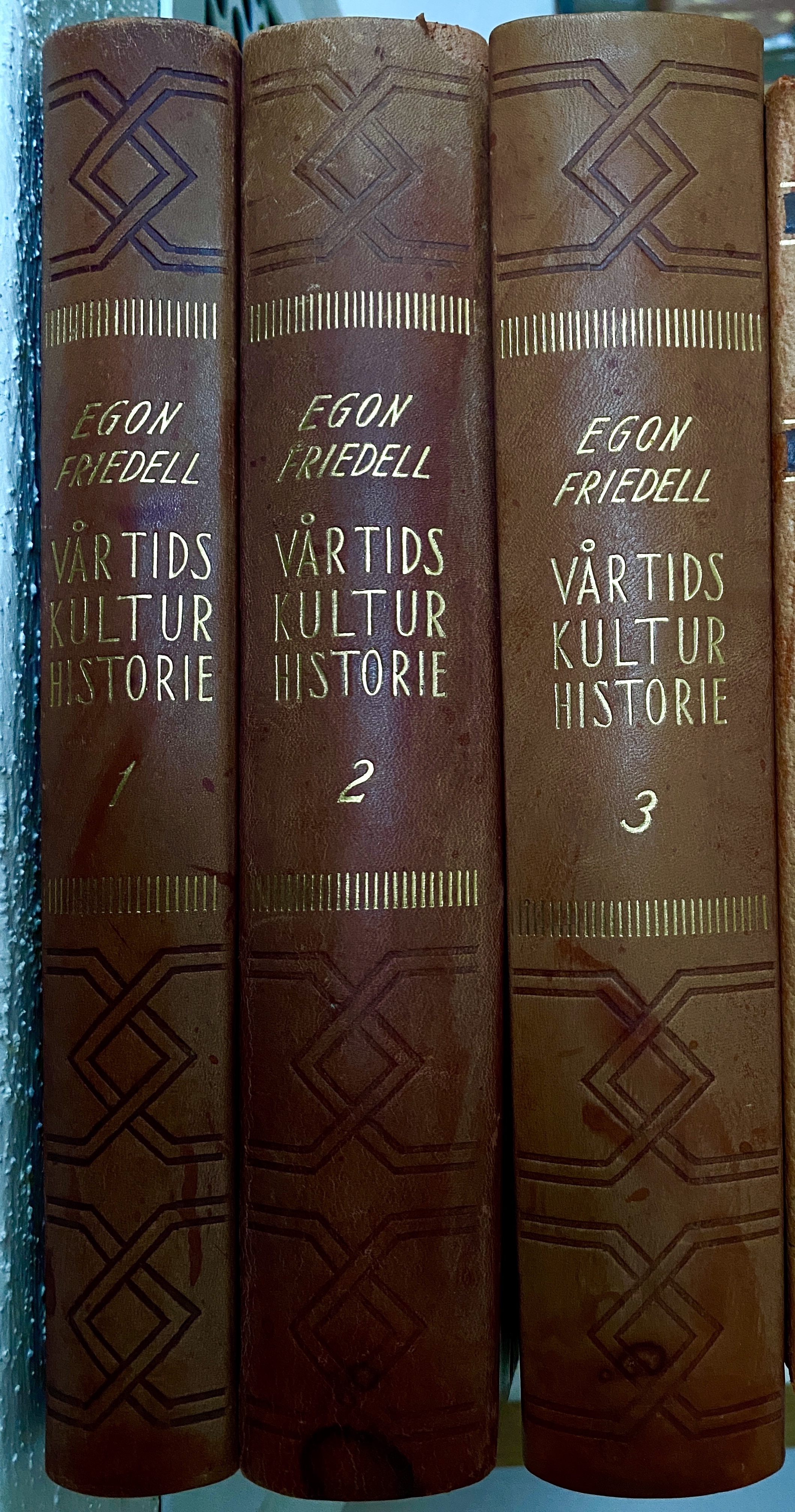 Vår tids kulturhistorie. Kulturstrømninger fra svartedauen til første verdenskrig. I–III 
