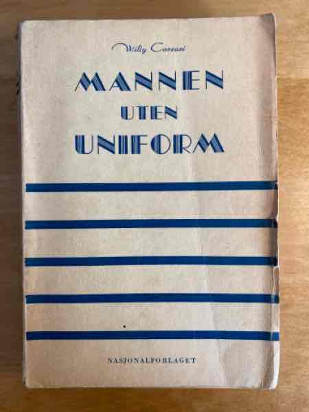 MANNEN UTEN UNIFORM