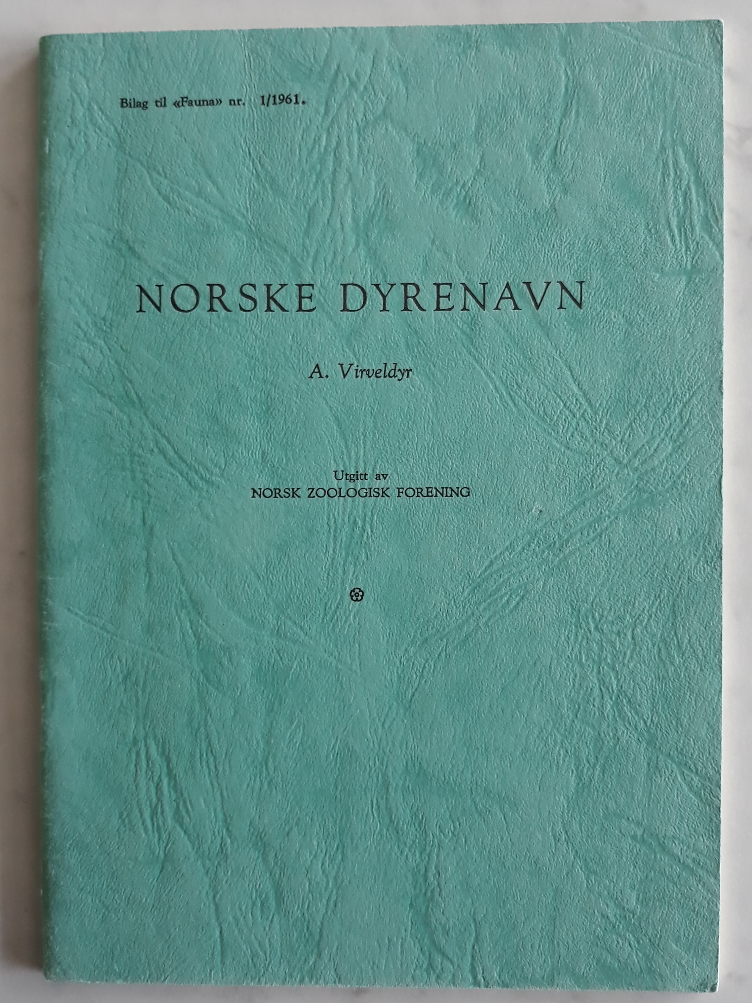 Norske dyrenavn med tilhørende latinske navn. A. Virveldyr