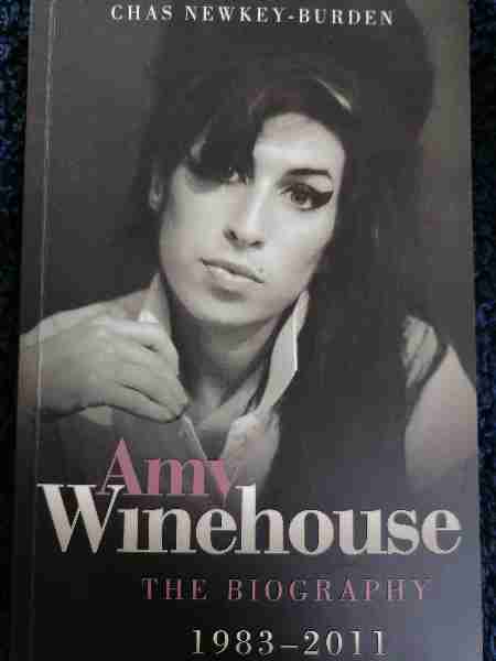 Amy Winehouse - The Biography 