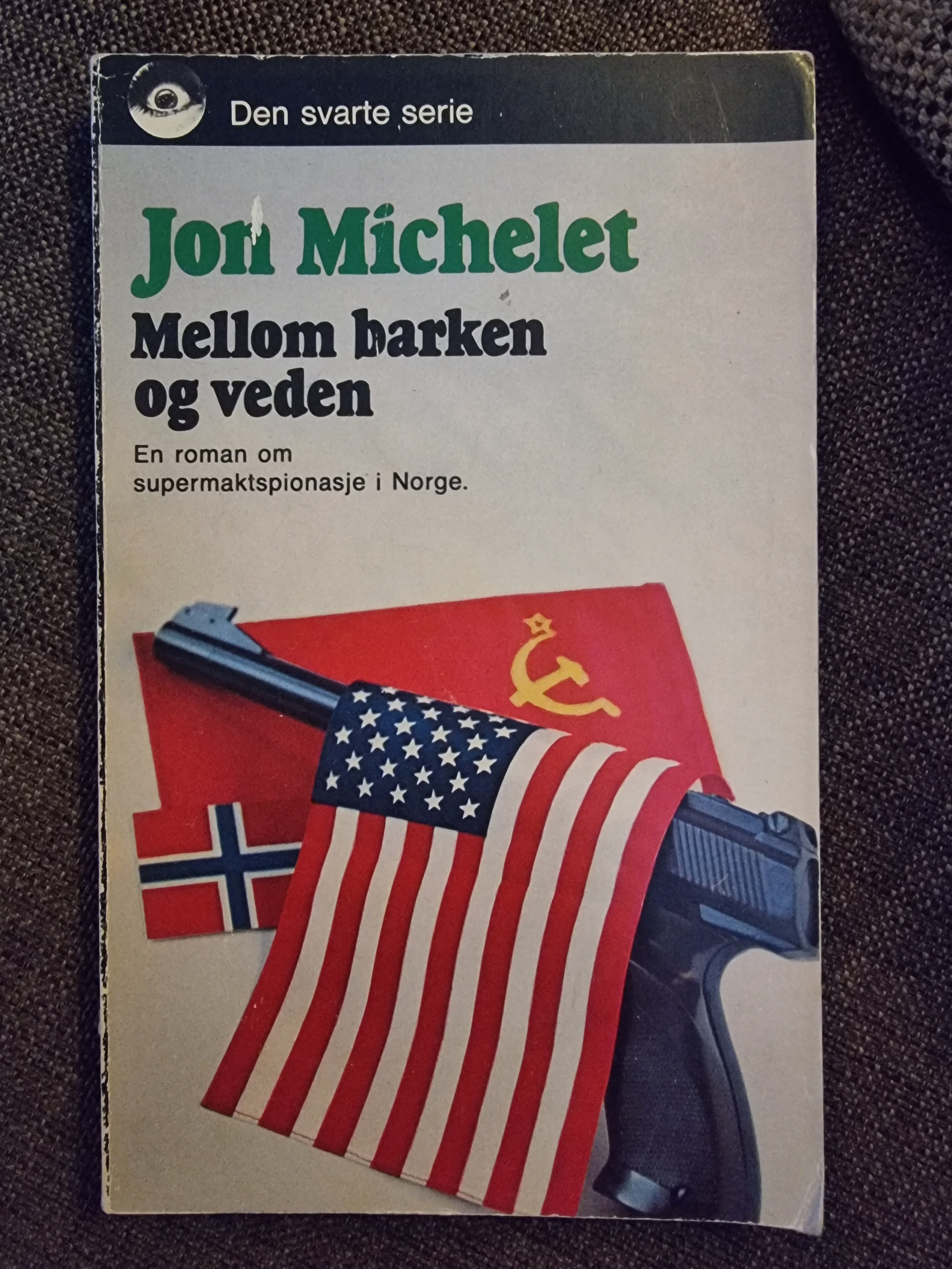 Mellom barken og veden 