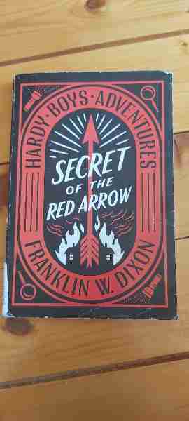Secret of the red arrow
