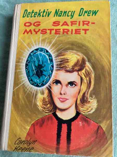 Detektiv Nancy Drew og safirmysteriet