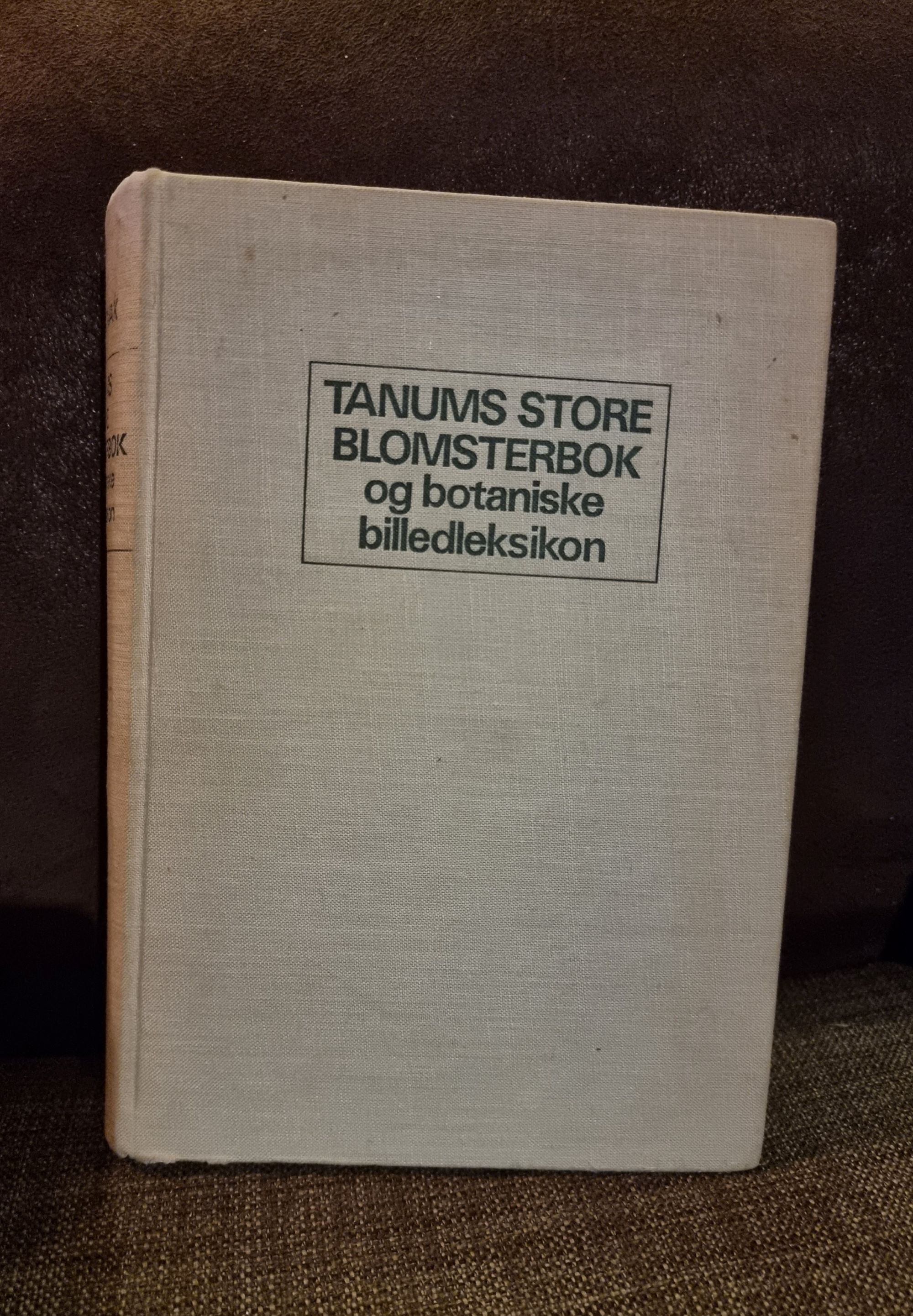Tanums store Blomsterbok