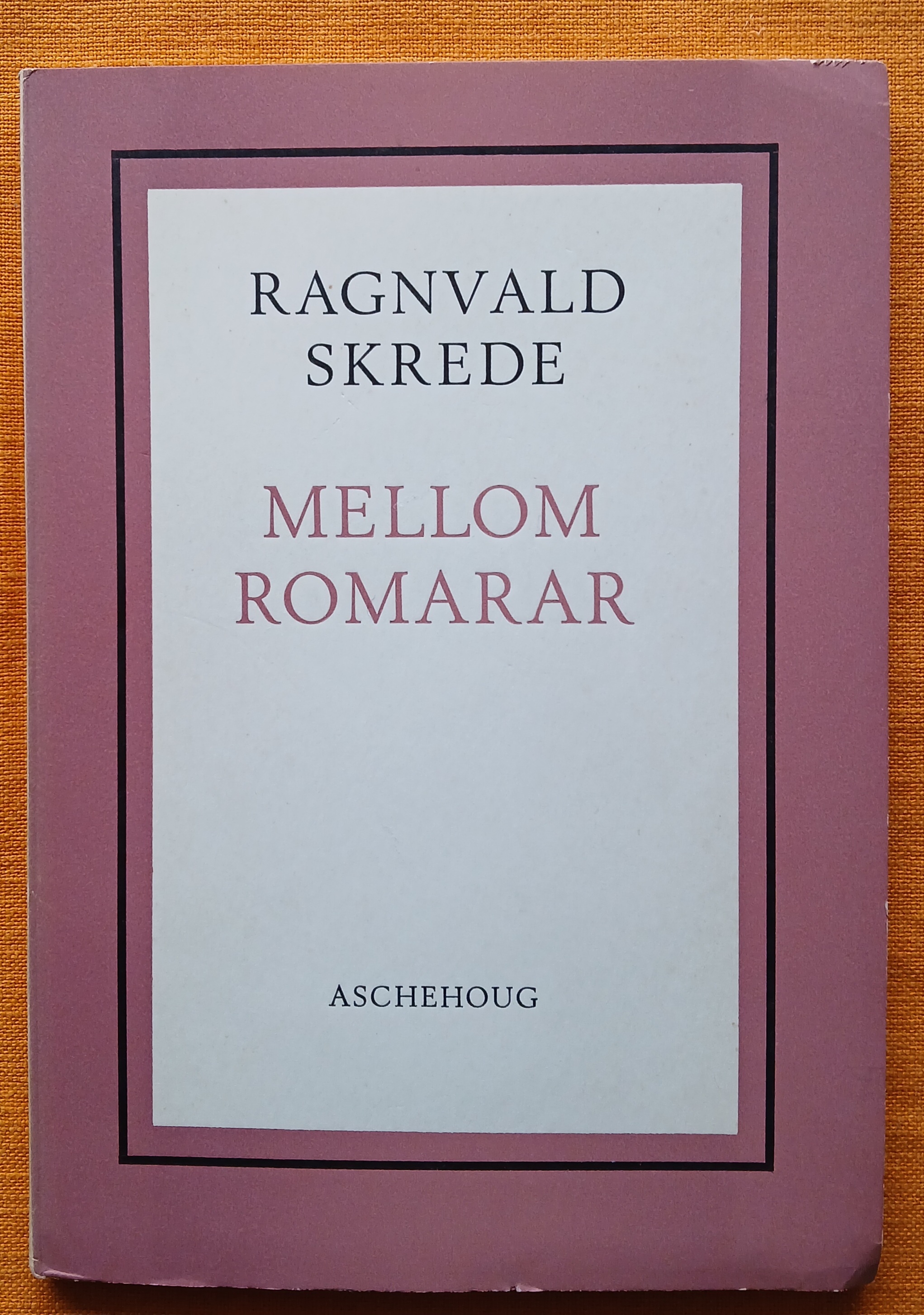 Mellom romarar. Dikt