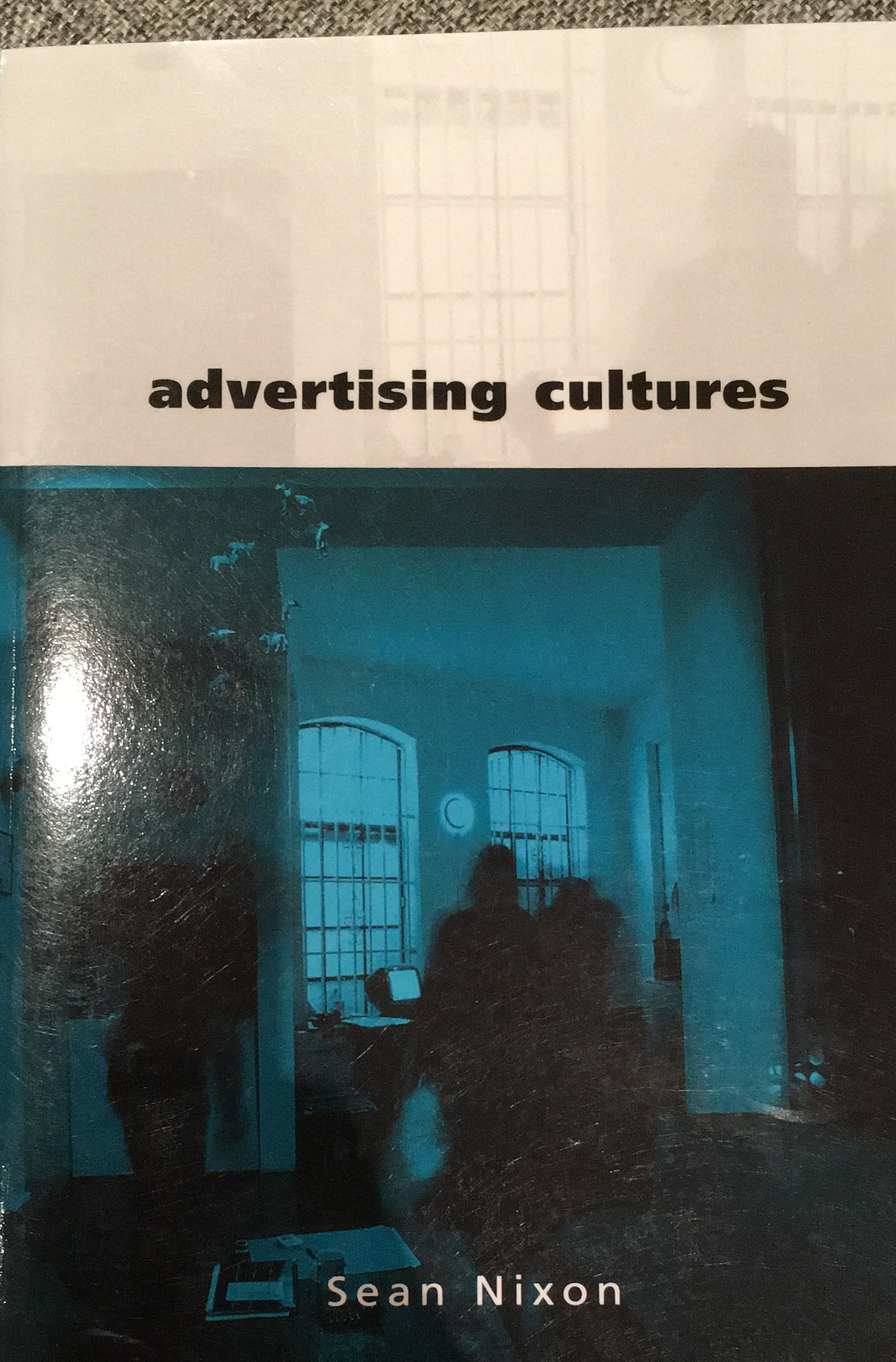 Advertising cultures