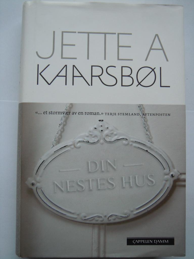 Din nestes hus