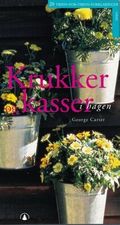 Krukker og kasser i hagen