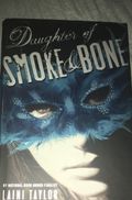 Daughter of smoke and bone