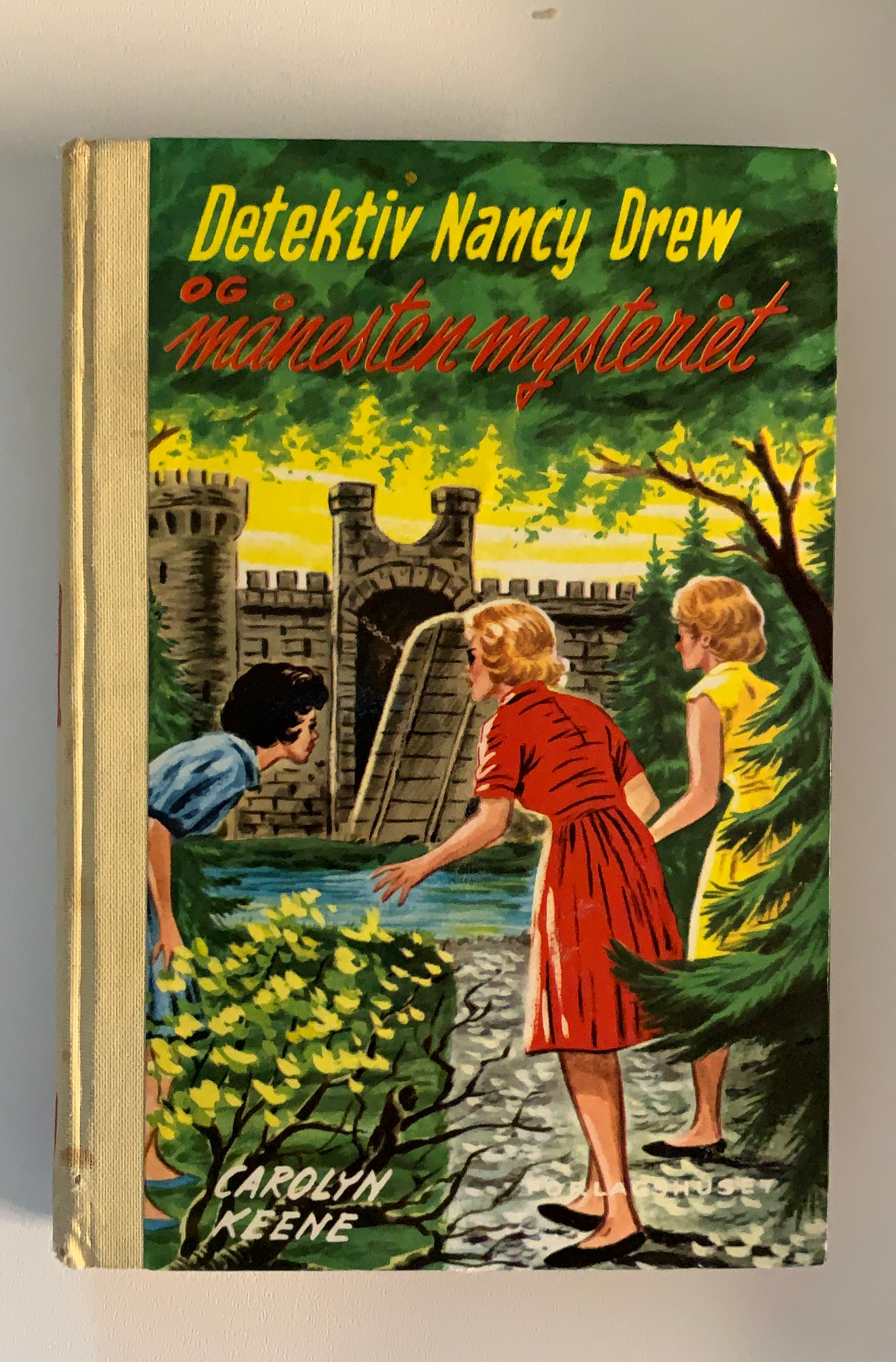 Detektiv Nancy Drew og månestenmysteriet