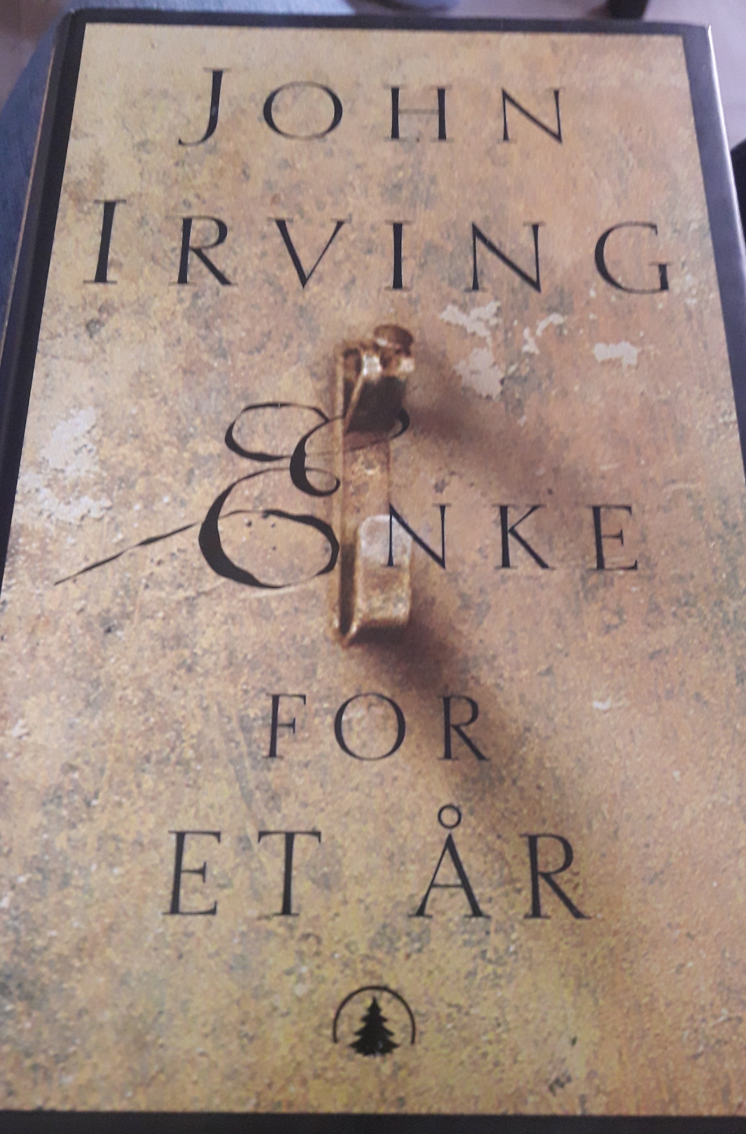 Enke for et år