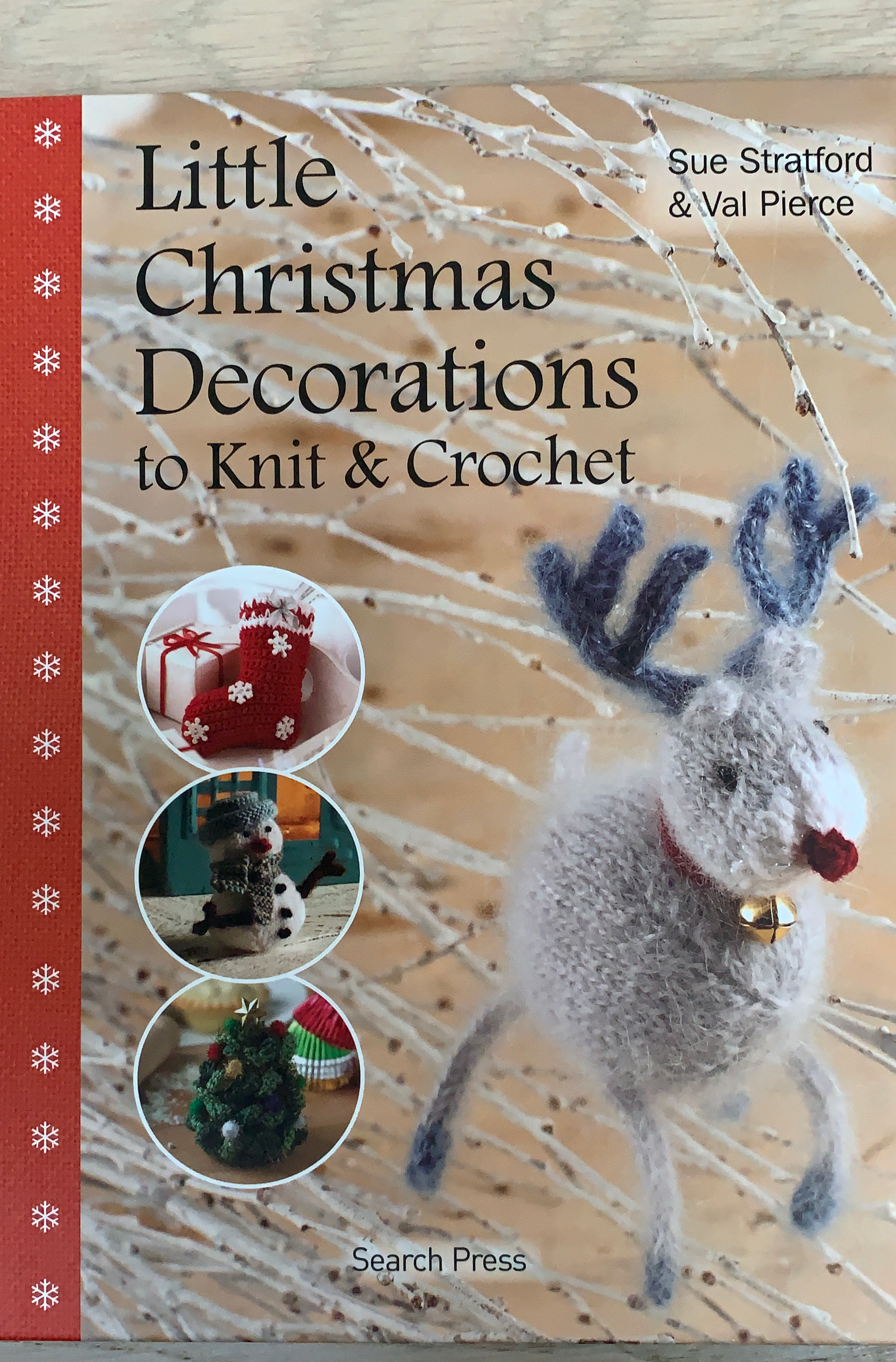 Little Christmas Decorations to Knit & Croche…