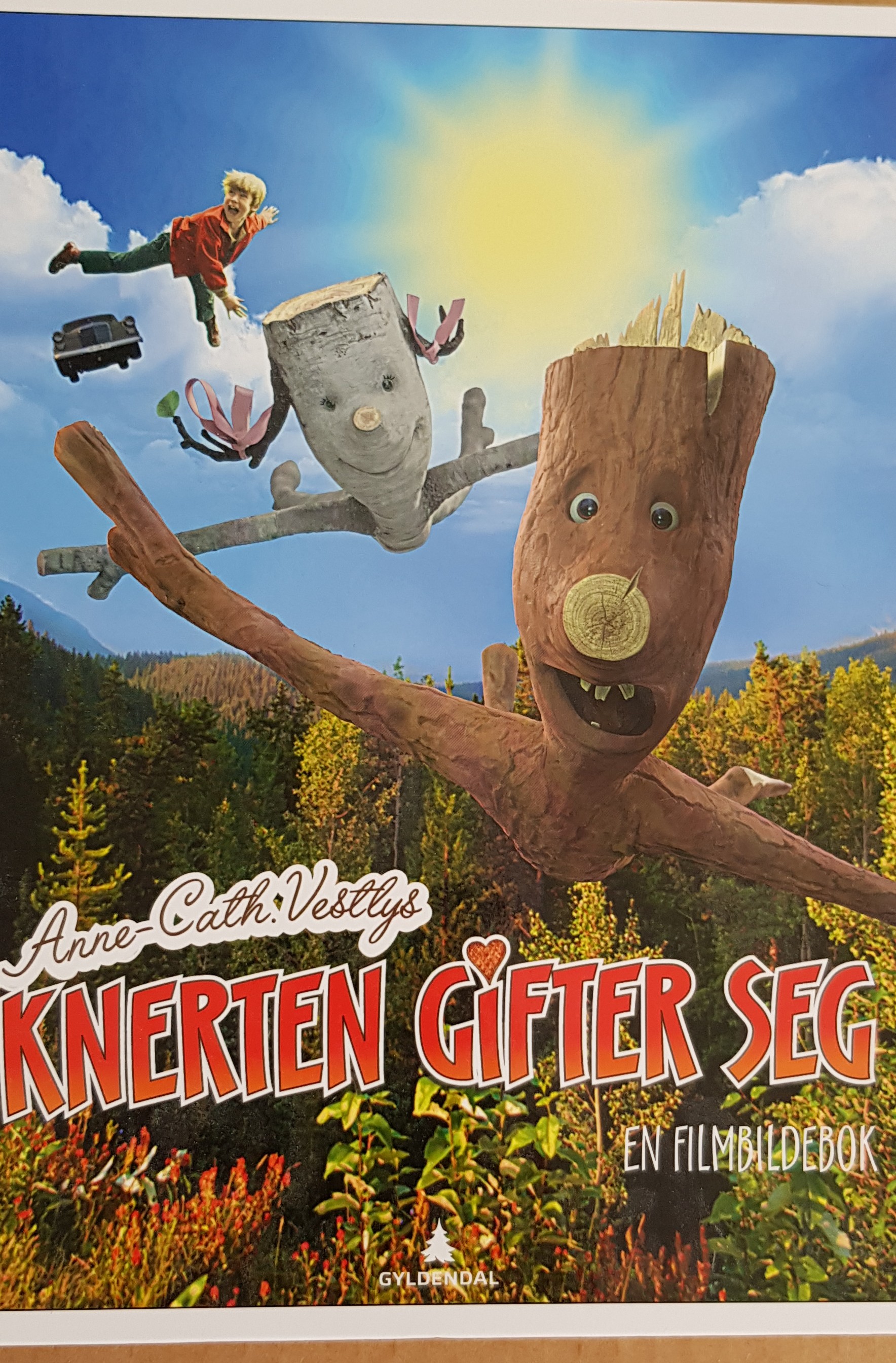 Knerten gifter seg 